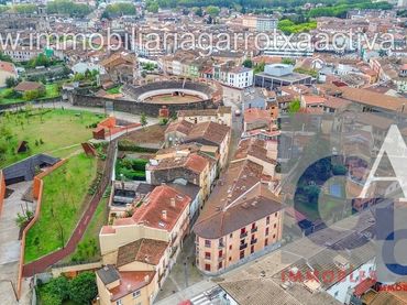 Otros con ascensor en venta en Olot