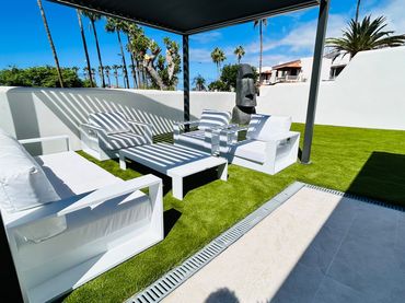 Detached house with balcony for sale in Calle Gran Bretaña
