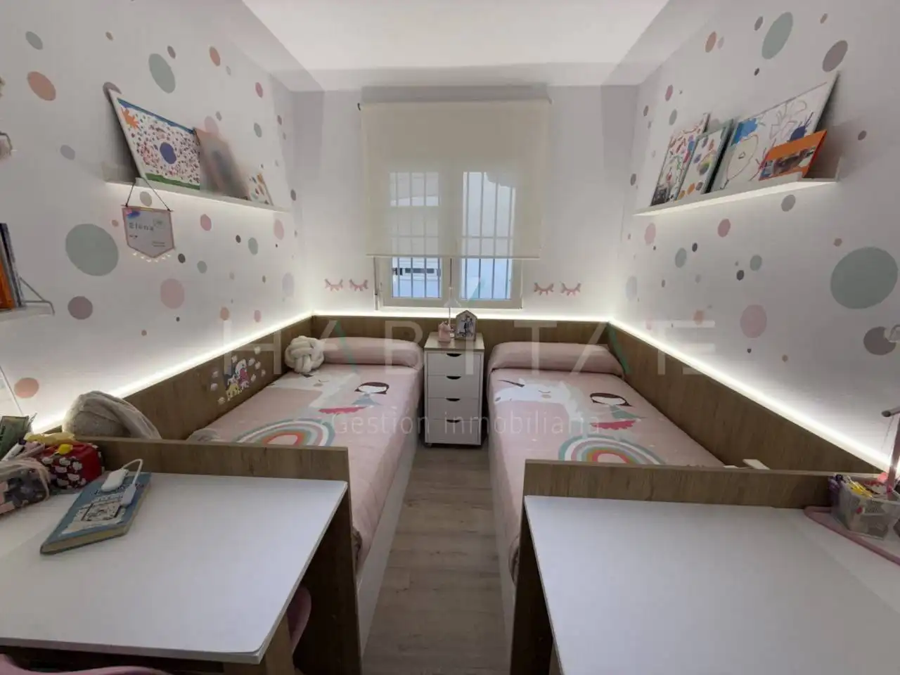 Habitación de Apartamento en venta en Pilar de la Horadada con Aire acondicionado, Amueblado y Balcón