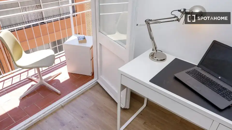Piso de alquiler en Collblanc