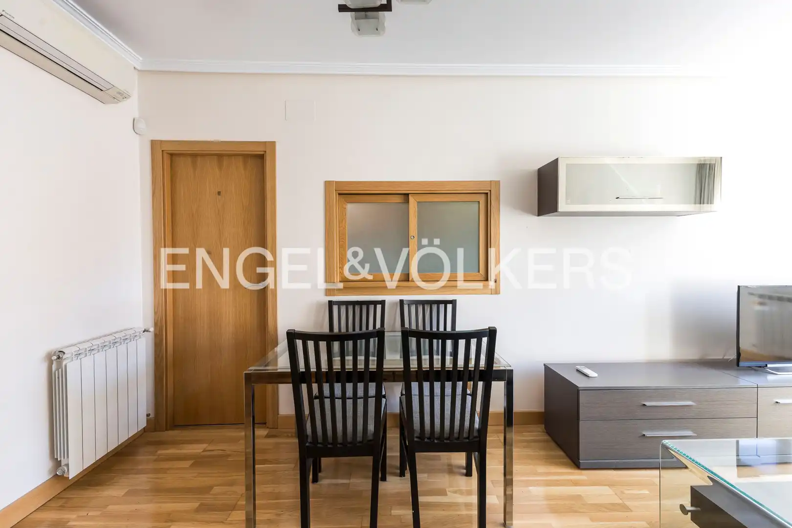 Dining room of Flat for sale in Madrid  with Air Conditioner, Heating and Parquet flooring