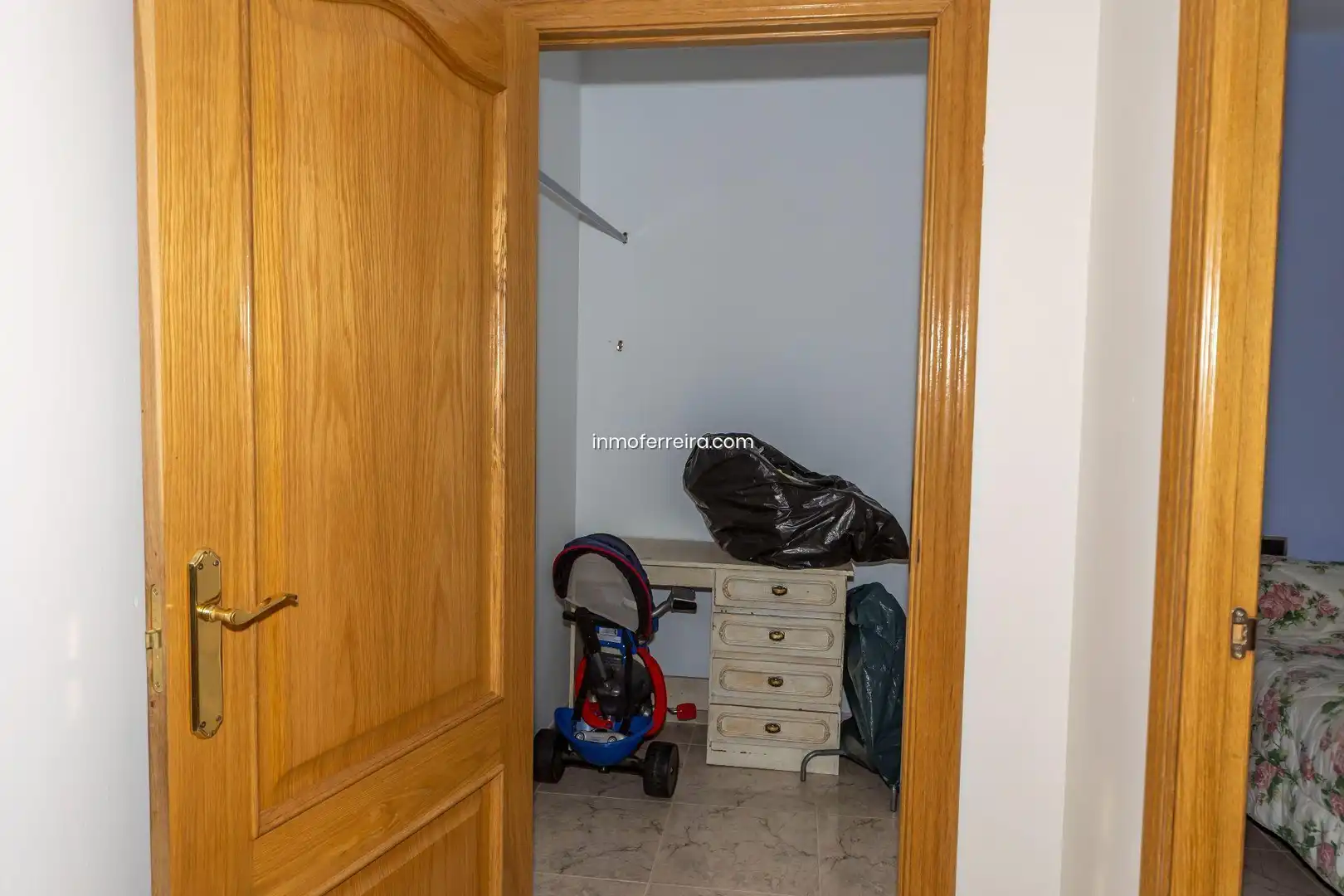 Houses for sale in Darro  with Storage room