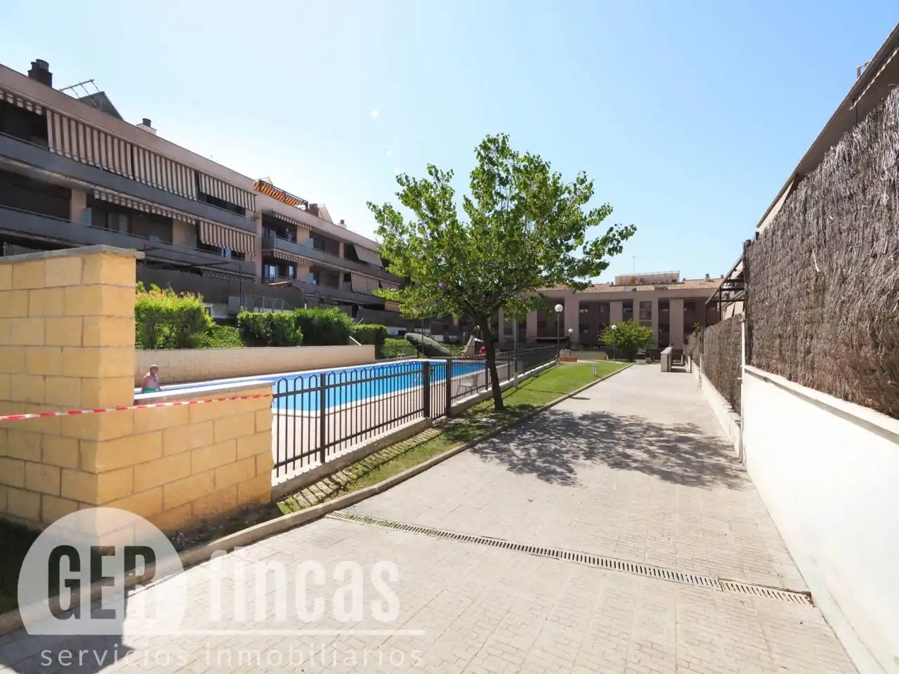 Piscina de Dúplex en venda en Terrassa amb Aire condicionat, Calefacció i Terrassa