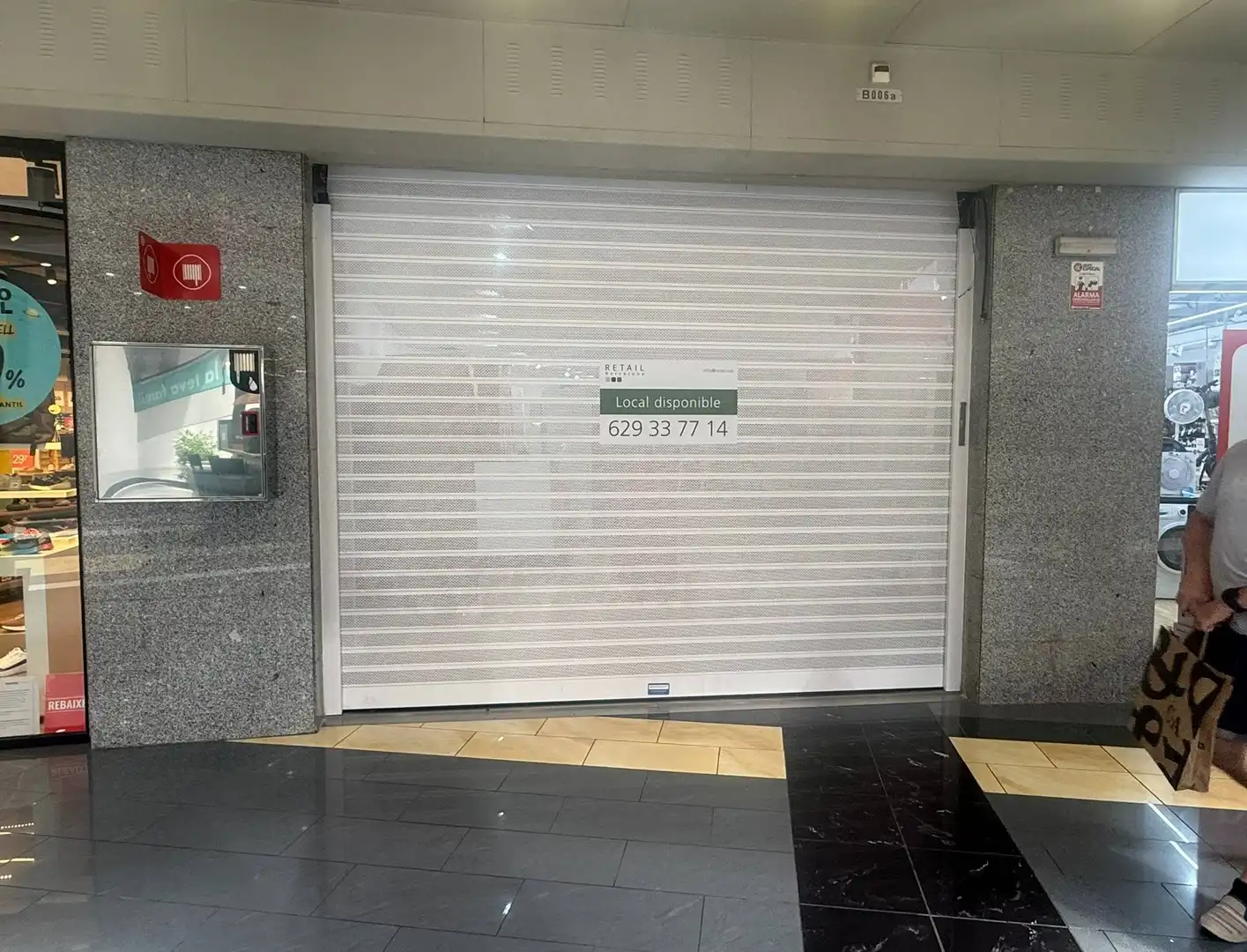 Local comercial en alquiler en Carrer Baricentro B-006a, imagen 2