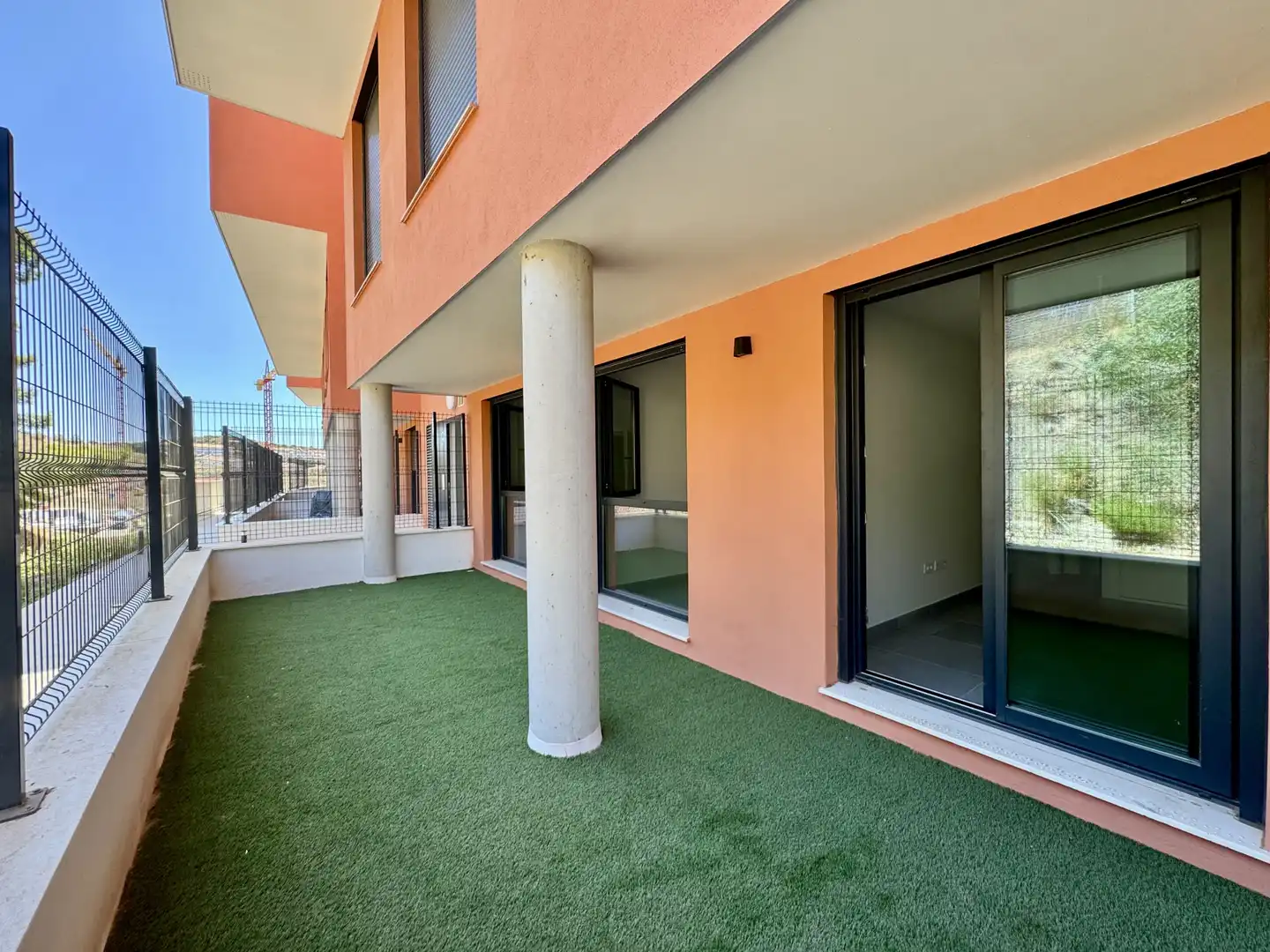 Vista exterior de Planta baja en venta en Mijas con Aire acondicionado, Terraza y Piscina