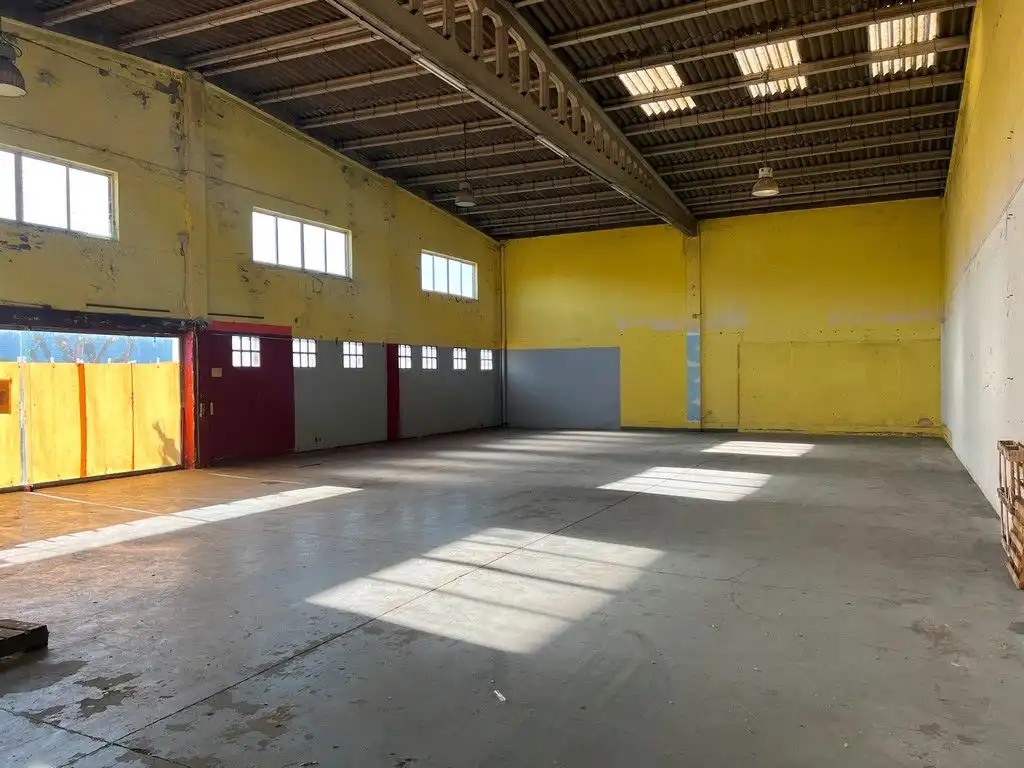 Nave industrial en venta en Lugo
