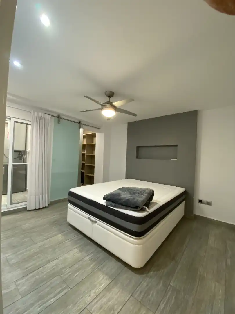 Schlafzimmer von Wohnungen zur Miete in Valencia mit Klimaanlage, Heizung und Möbliert