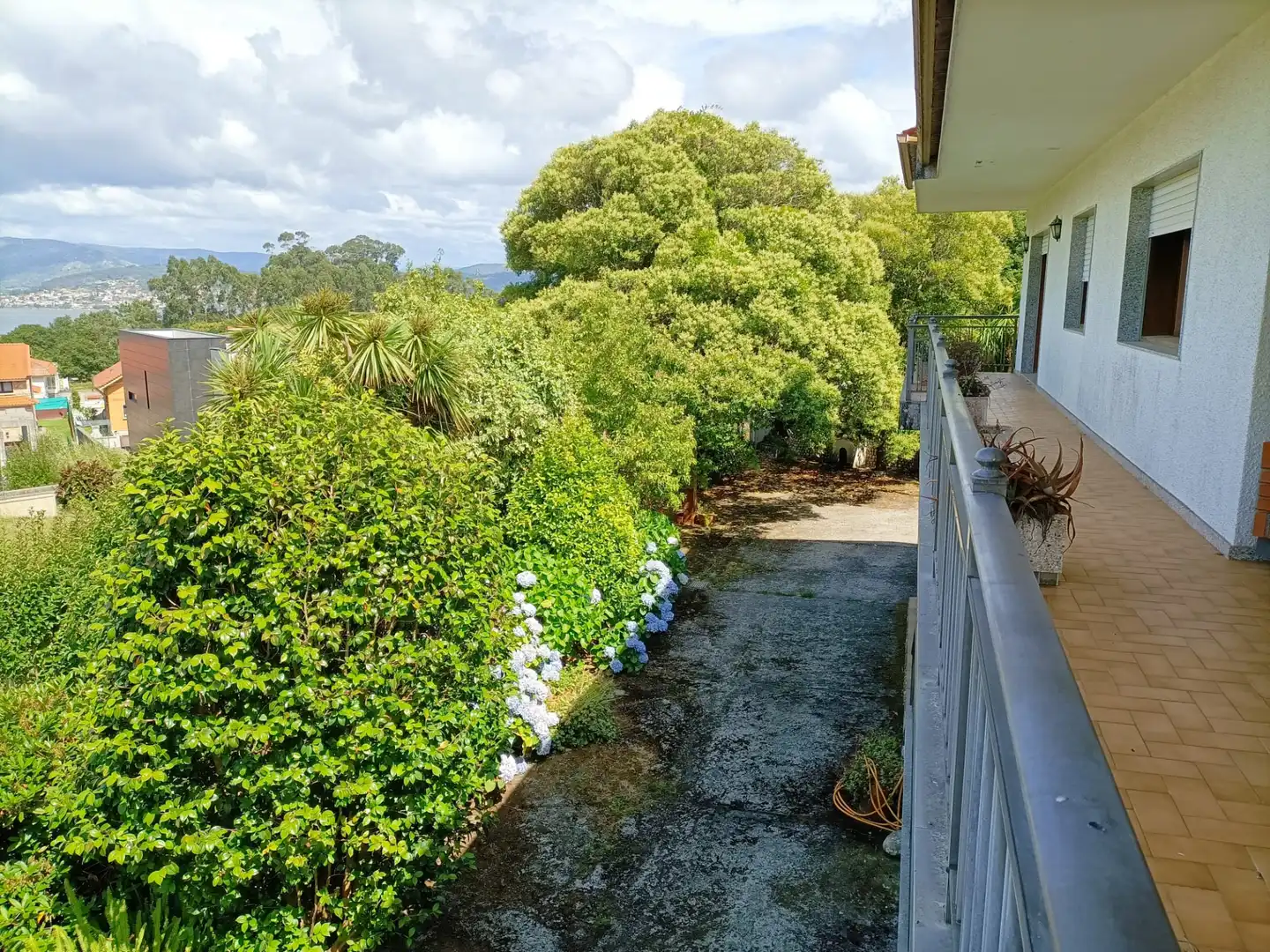 Vista exterior de Casa o chalet de alquiler en A Guarda   con Calefacción, Jardín privado y Parquet