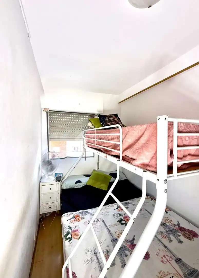 Habitación de Piso en venta en Madrid con Aire acondicionado