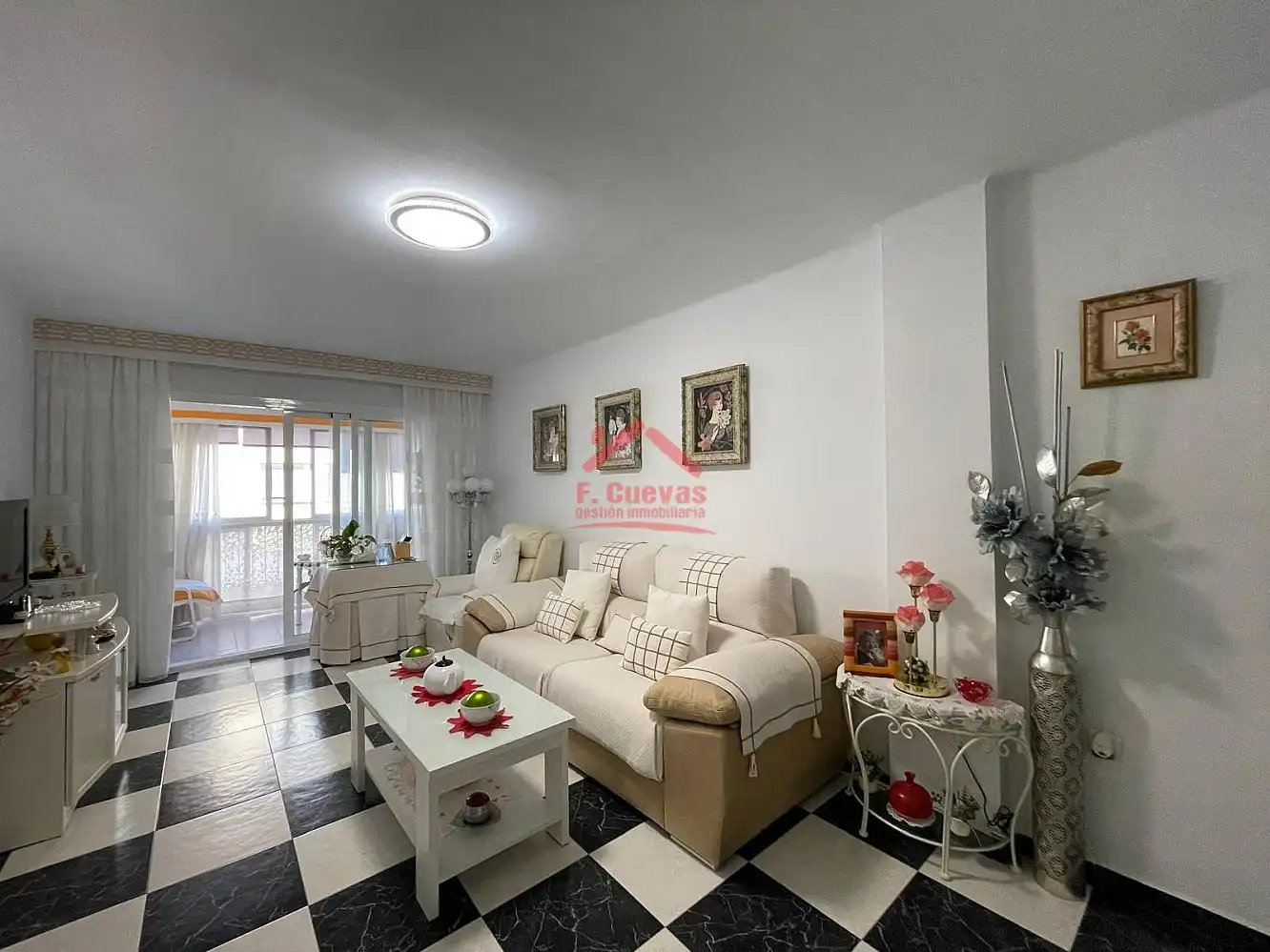 Sala de estar de Apartamento en venta en Vélez-Málaga con Aire acondicionado, Calefacción y Terraza