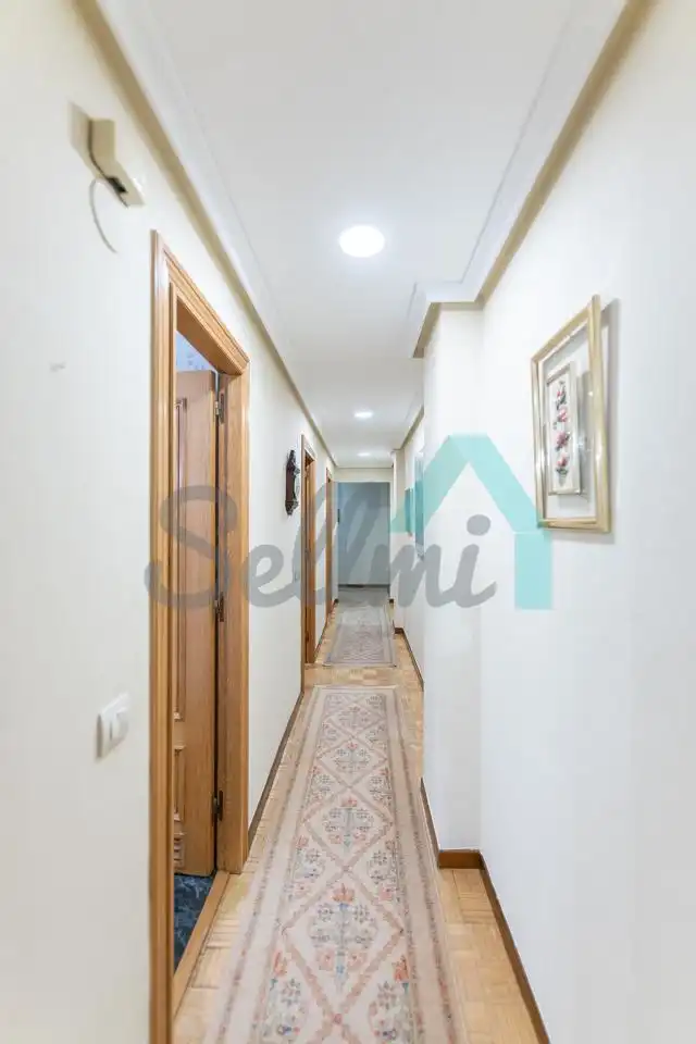 Piso de alquiler en Oviedo  con Calefacción, Parquet y Terraza