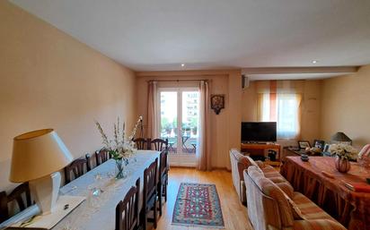 Dining room of Flat for sale in  Sevilla Capital  with Air Conditioner, Terrace and Furnished