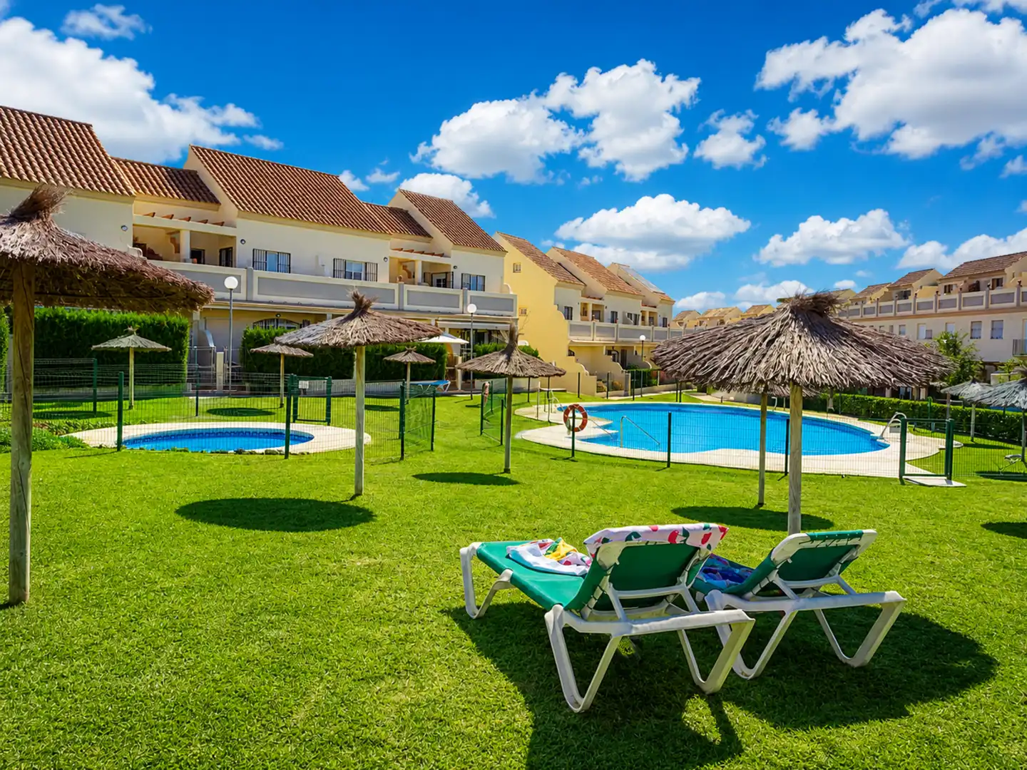 Maison jumelée avec piscine à vendre à La Duquesa, imagen 3