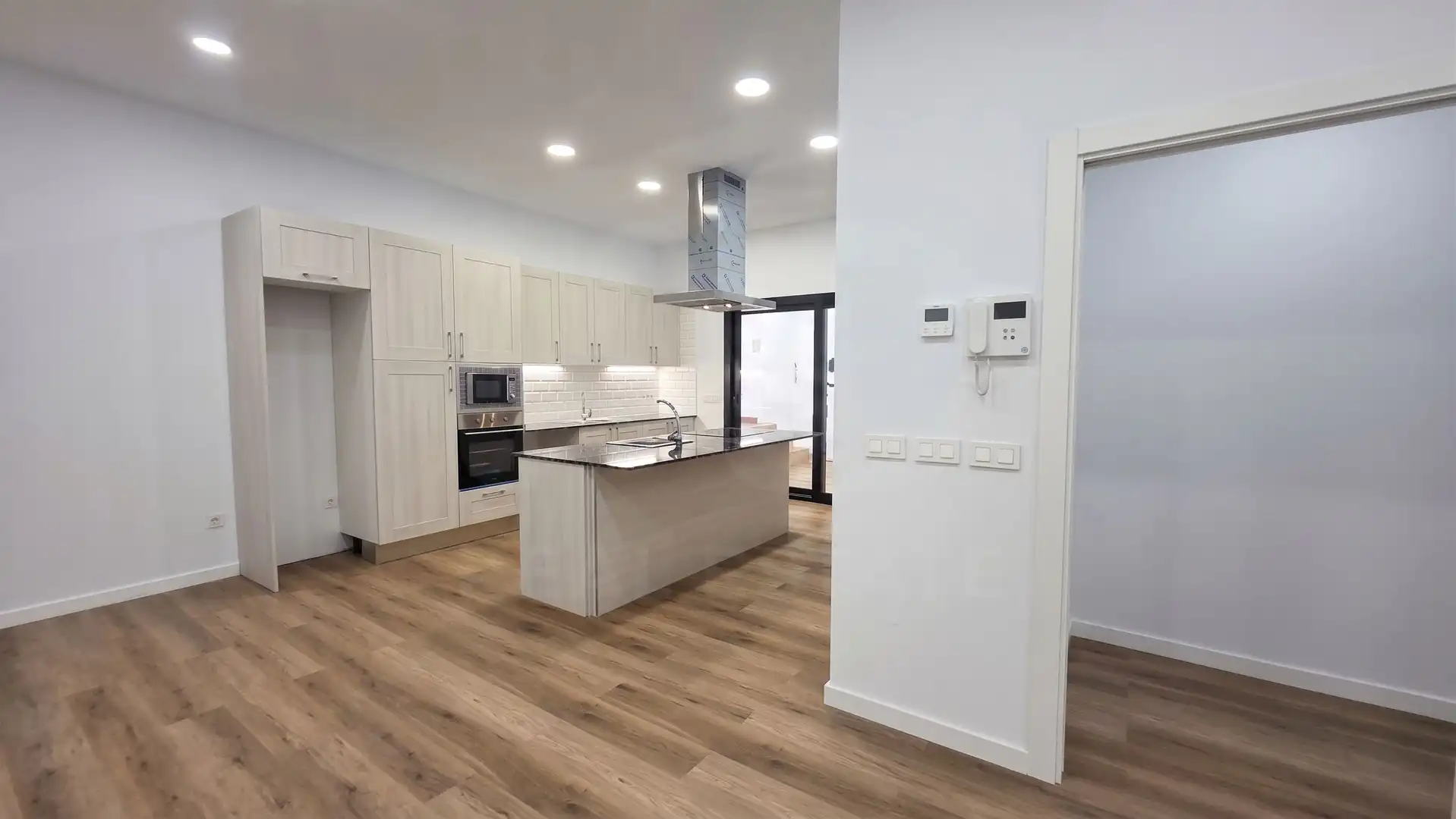 Kitchen of Flat for sale in Girona  with Air Conditioner, Heating and Terrace