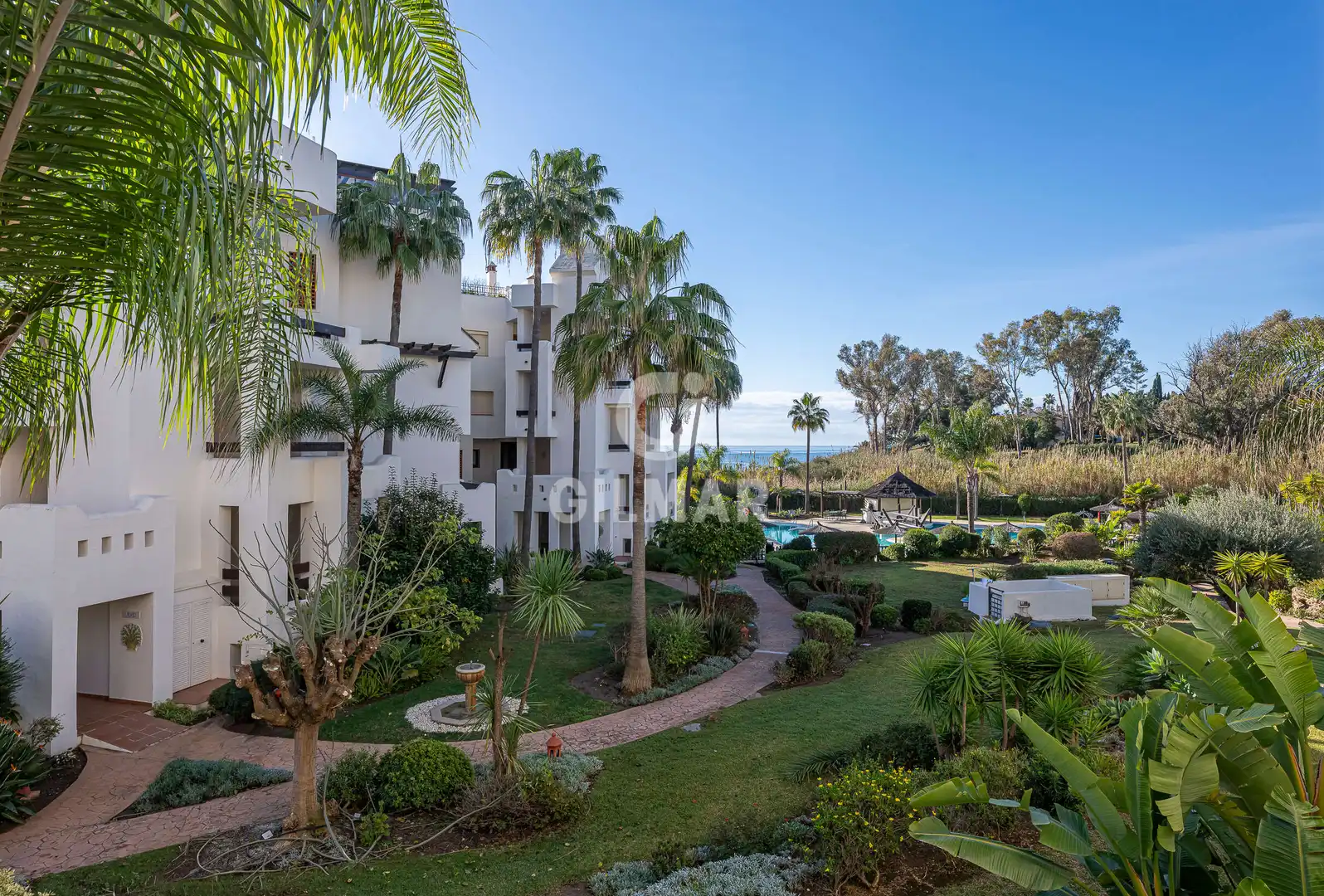 Apartamento con terraza en venta en Selwo, imagen 4