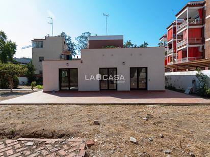 Vista exterior de Casa o xalet en venda en Castelldefels amb Aire condicionat i Calefacció