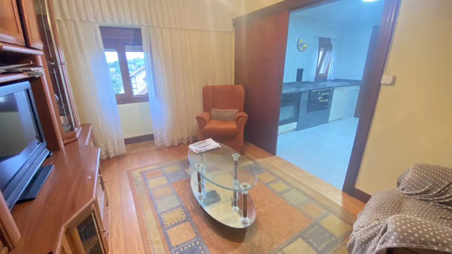 Wohnzimmer von Einfamilien-Reihenhaus zum Verkauf in Voto mit Heizung, Privatgarten und Terrasse