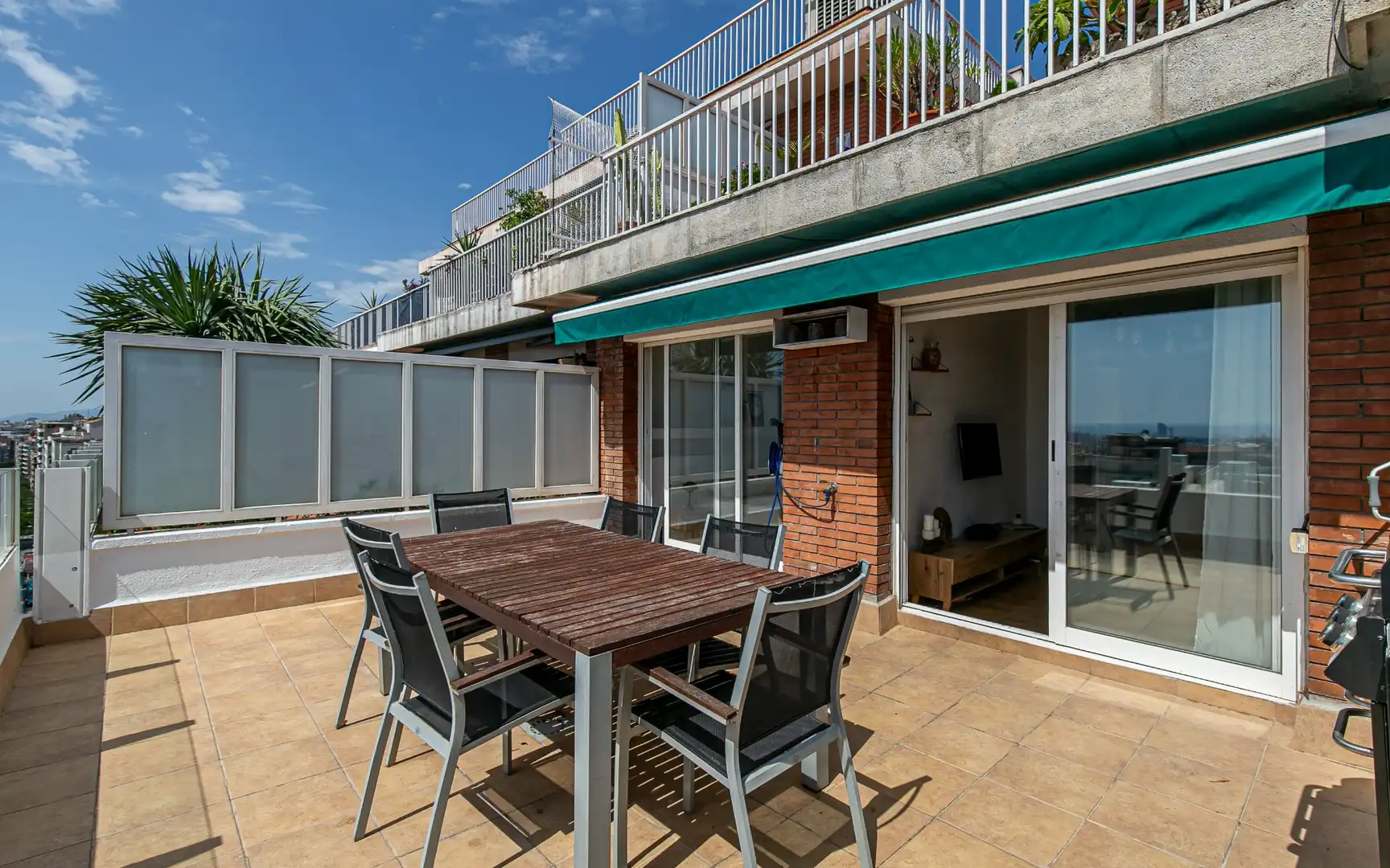 Terrasse von Dachboden zum Verkauf in Barcelona mit Klimaanlage, Terrasse und Möbliert