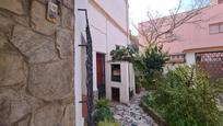 Vista exterior de Casa o xalet en venda en  Cádiz Capital amb Jardí privat