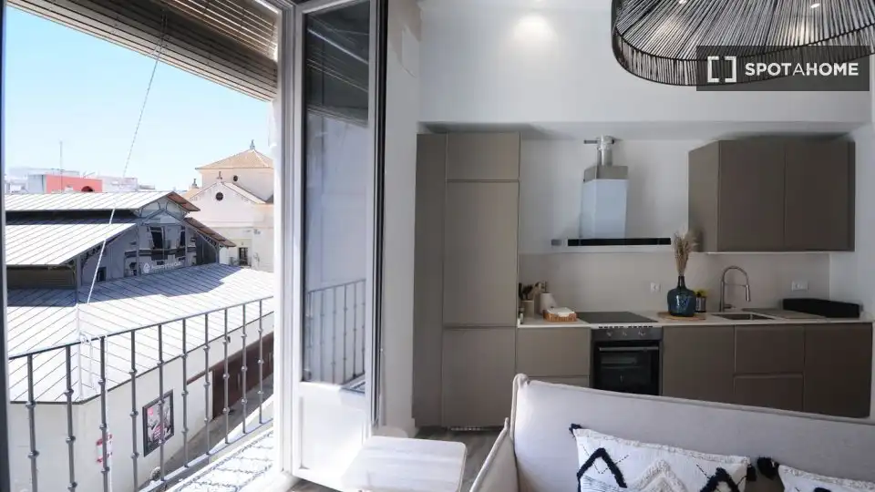 Balcony of Flat for share in Cádiz  with Air Conditioner, Heating and Furnished