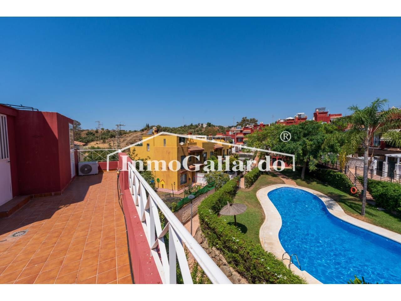 Jardín de Casa adosada en venta en Vélez-Málaga con Aire acondicionado, Jardín privado y Terraza