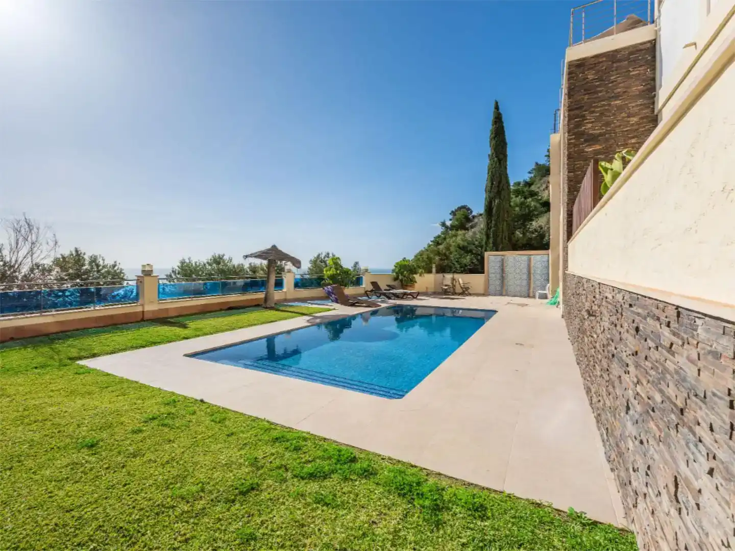 Schwimmbecken von Wohnung zum Verkauf in Torrox mit Klimaanlage, Schwimmbad und Balkon