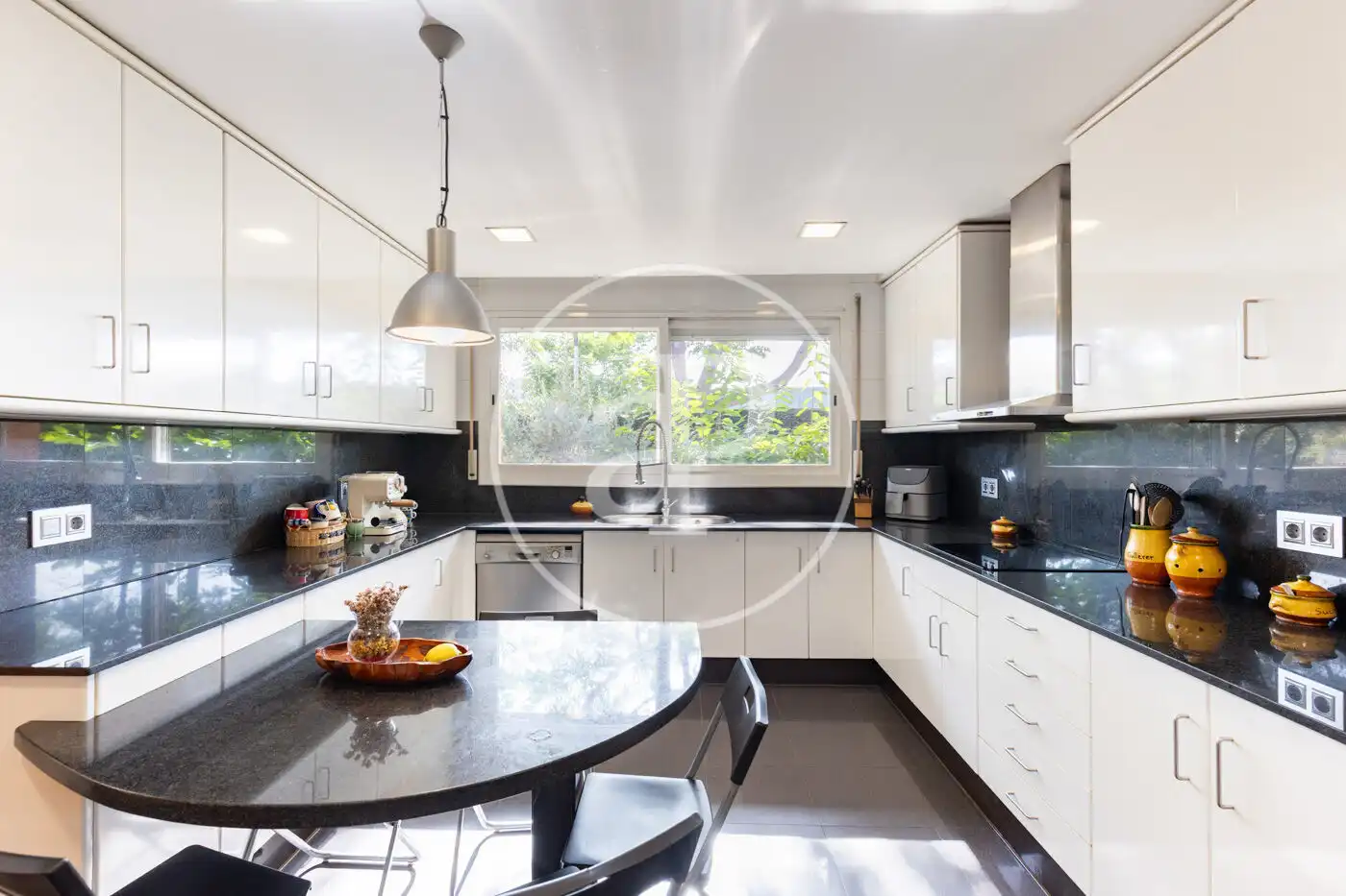 Kitchen of Houses for sale in Sant Cugat del Vallès  with Air Conditioner, Heating and Private garden