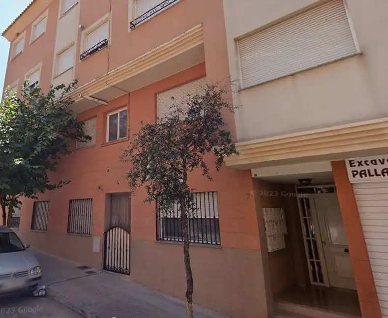 Parking à vendre à serretes 7