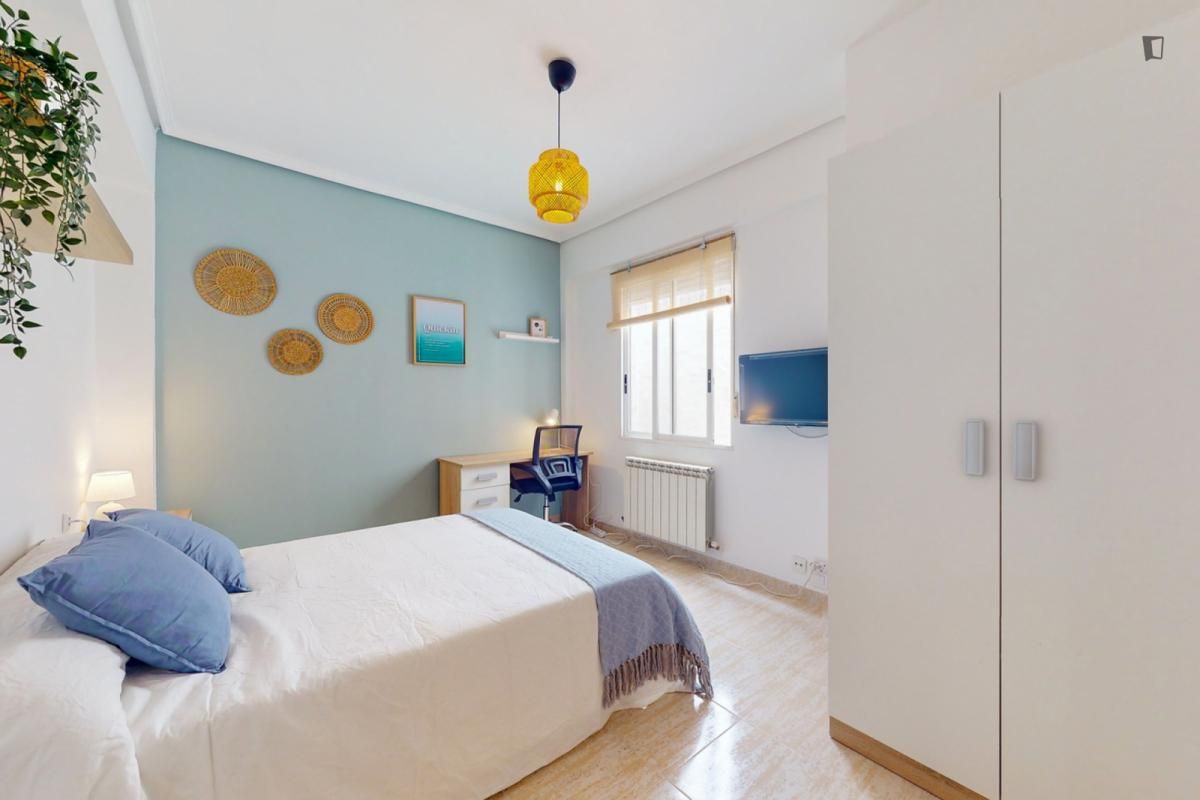 Apartament per a compartir a Plaza Illes Columbretes