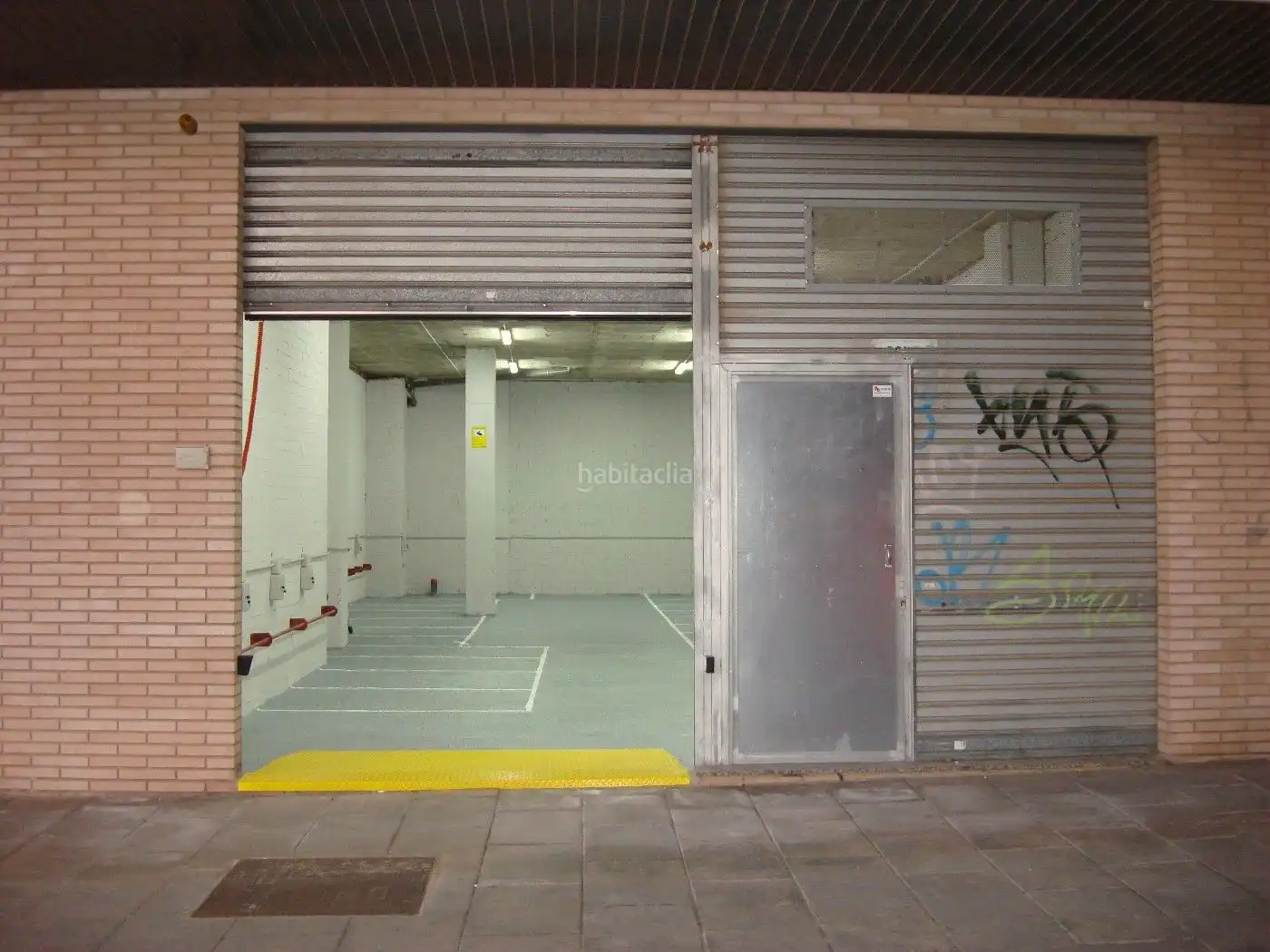 Motorradstellplatz zur Miete in Carrer d'Agustí Duran i Santpere 9, imagen 5