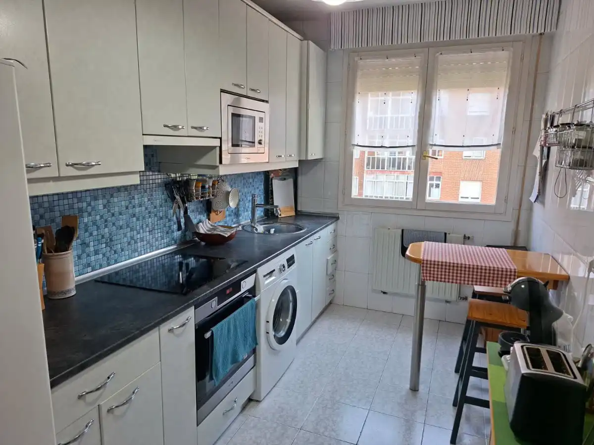 Flat for sale in Voluntaria Entrega Kalea, Arriaga - Lakua