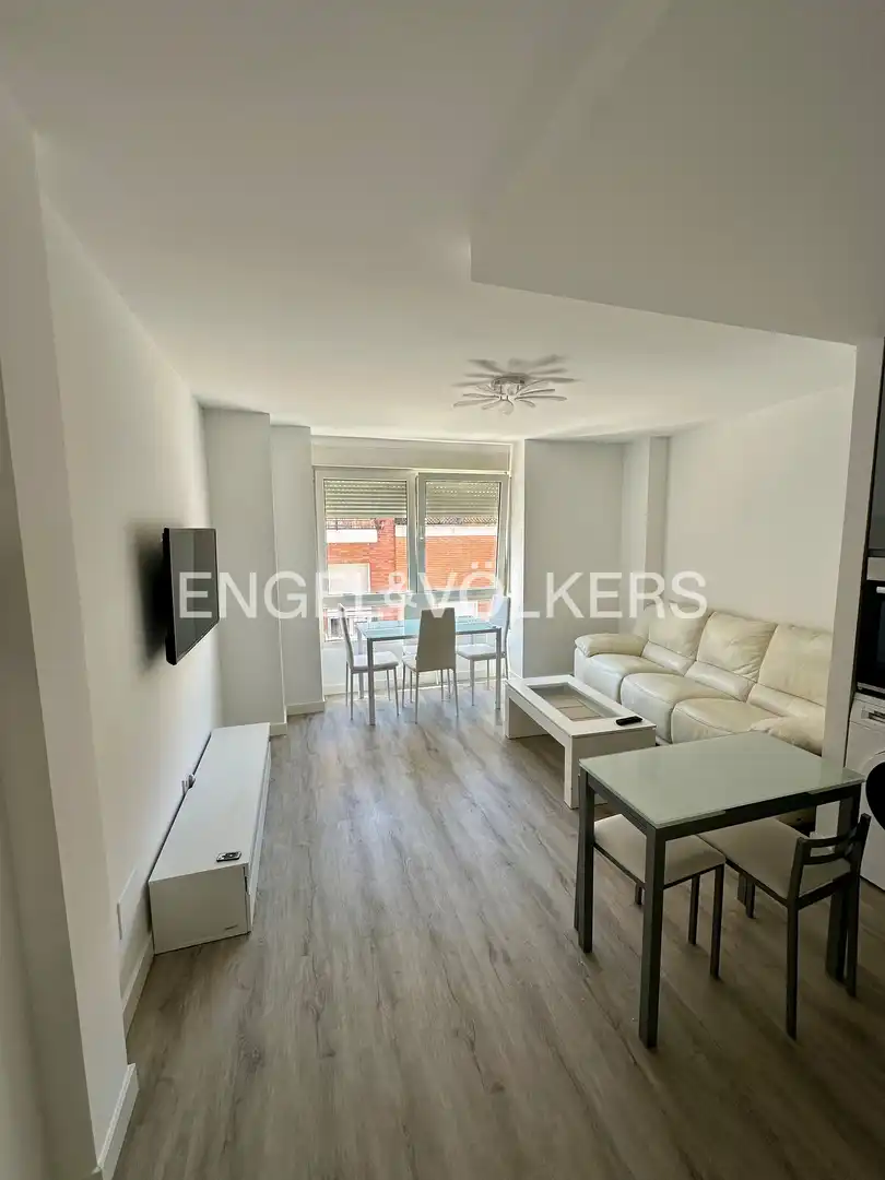 Appartamento con piscina in affitto a Calle de Cuevas, imagen 4