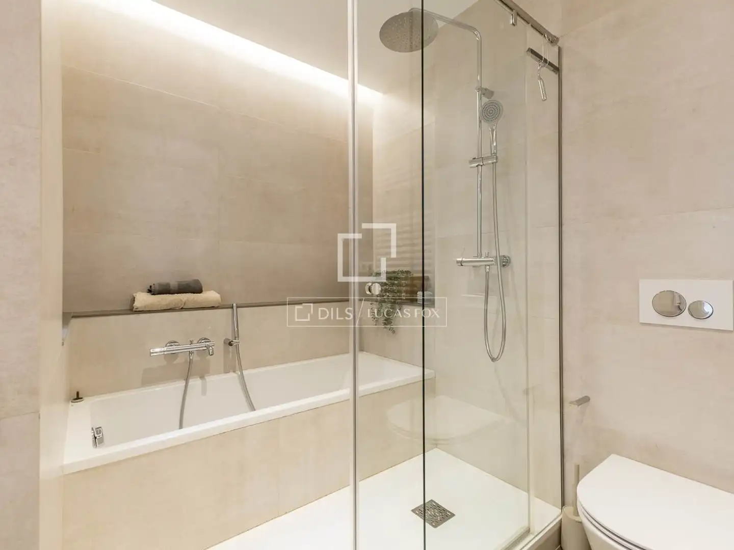 Baño de Piso en venta en Ciutat Vella
