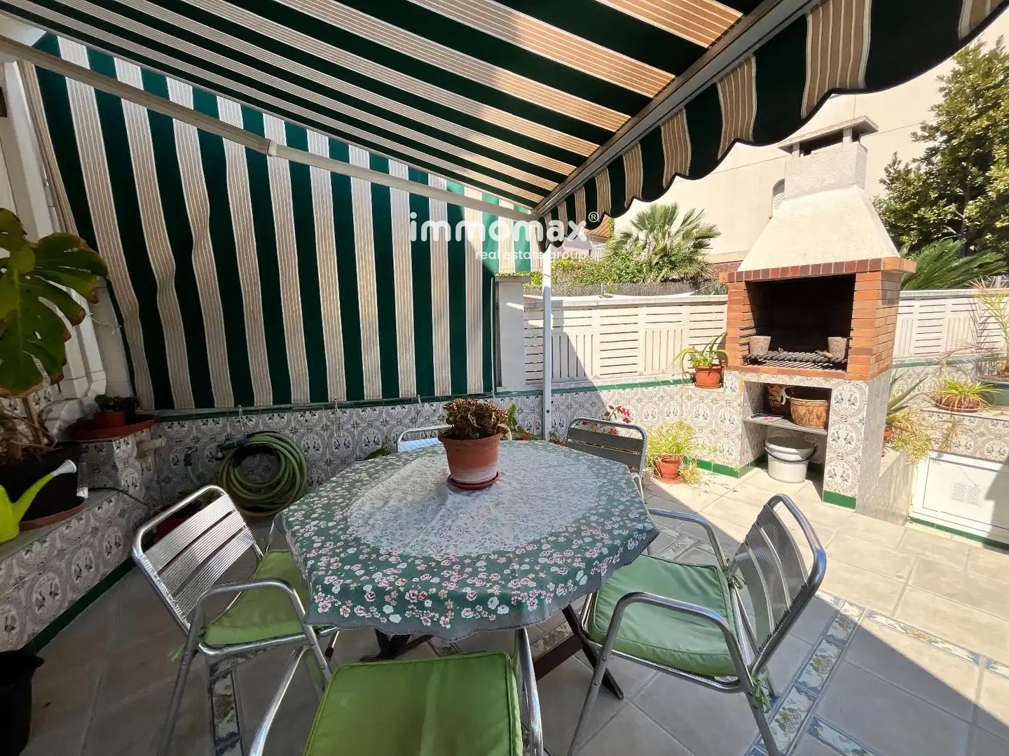 Terraza de Casa adosada en venta en Vilanova i la Geltrú con Calefacción, Jardín privado y Terraza