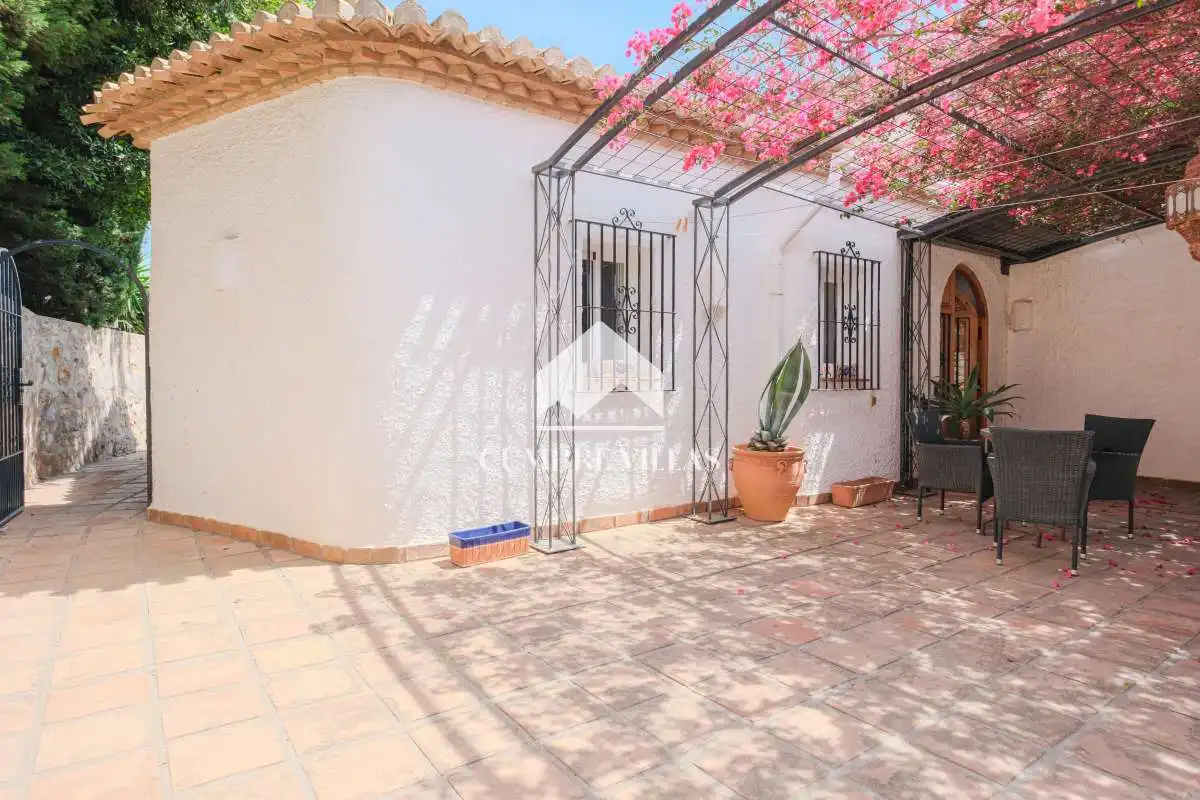 Terrassa de Casa o xalet en venda en Salobreña amb Jardí privat, Terrassa i Piscina comunitària