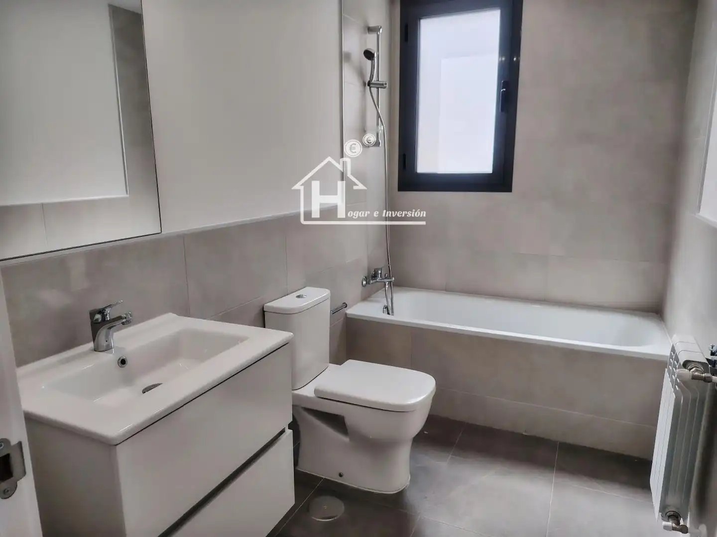 Baño de Ático de alquiler en Guadalajara con Aire acondicionado, Calefacción y Terraza