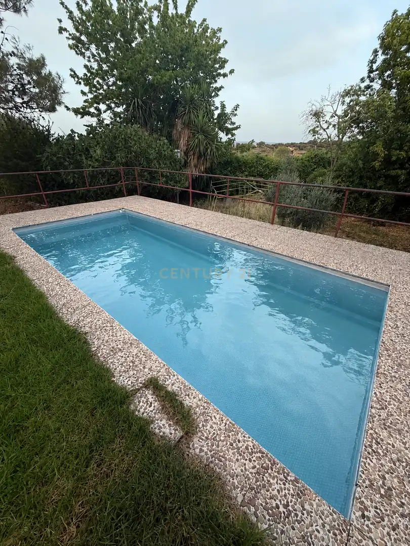 Piscina de Casa o xalet en venda en Trujillo amb Aire condicionat, Jardí privat i Traster