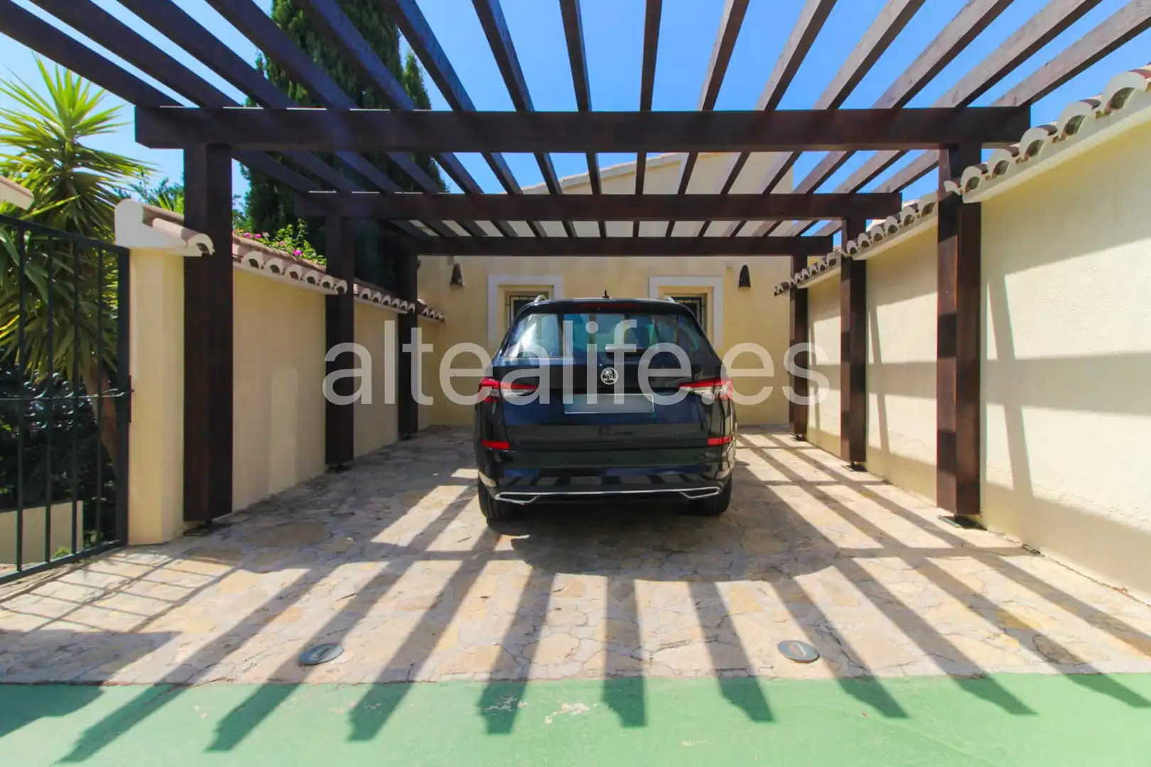 Parking of Houses for sale in Altea  with Air Conditioner, Heating and Private garden