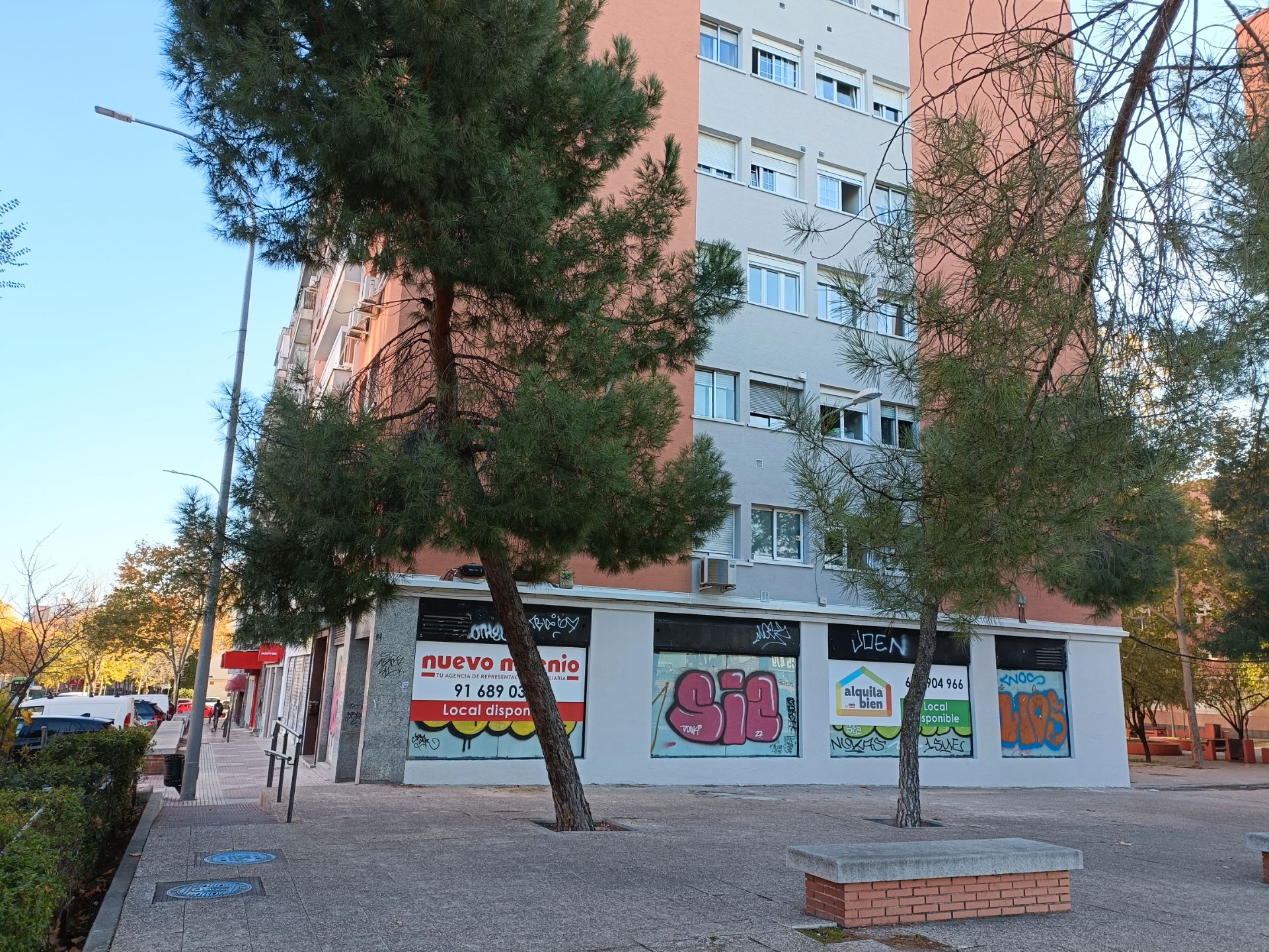 Exterior view of Premises for sale in Alcorcón  with Alarm