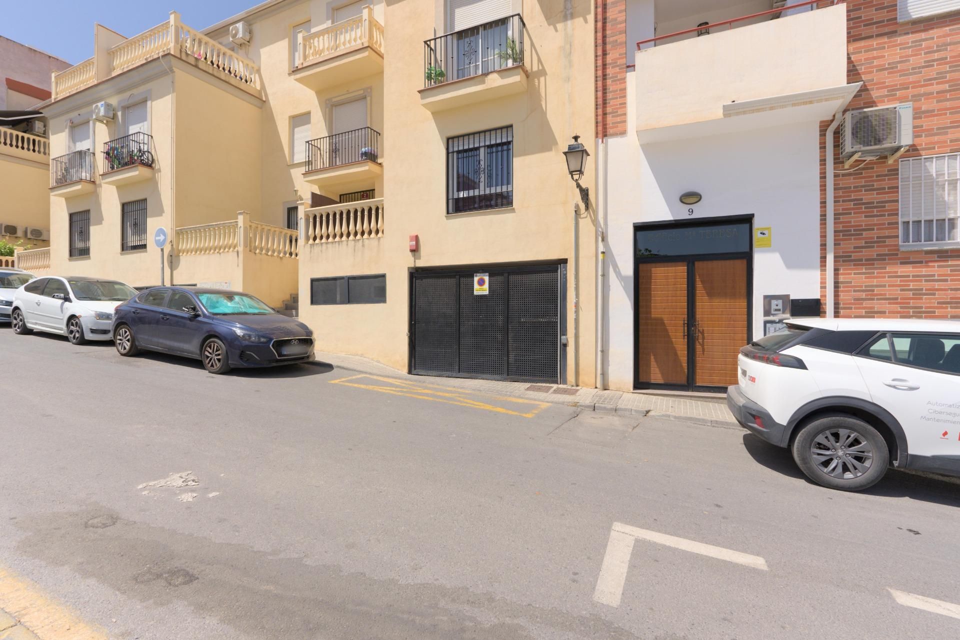 Exterior view of Garage for sale in Las Gabias