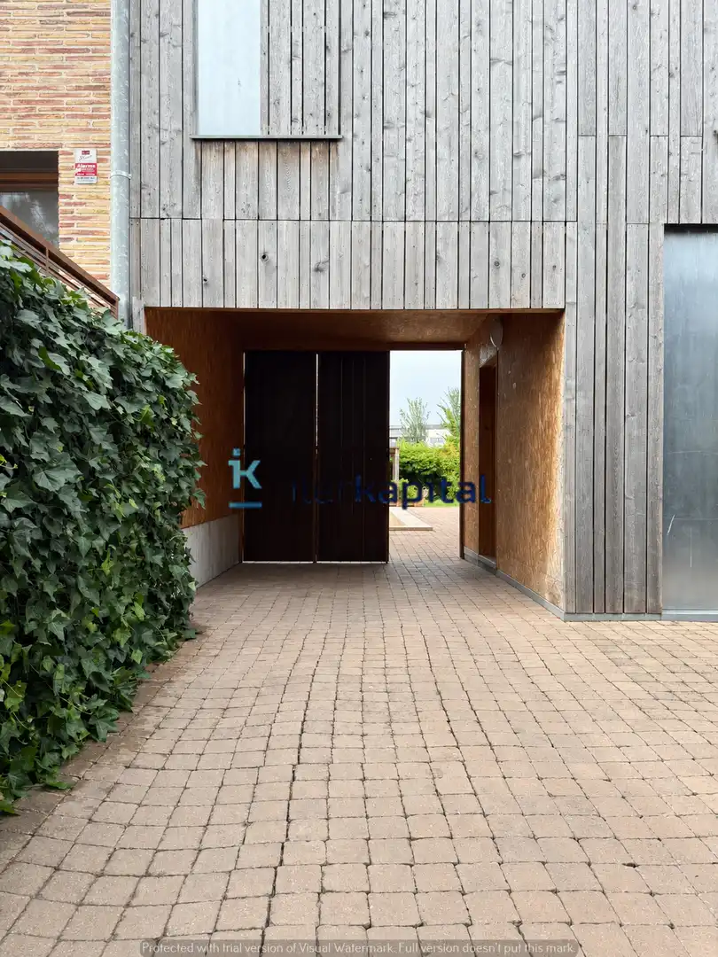 Vista exterior de Casa o xalet en venda en Lleida amb Aire condicionat, Calefacció i Jardí privat