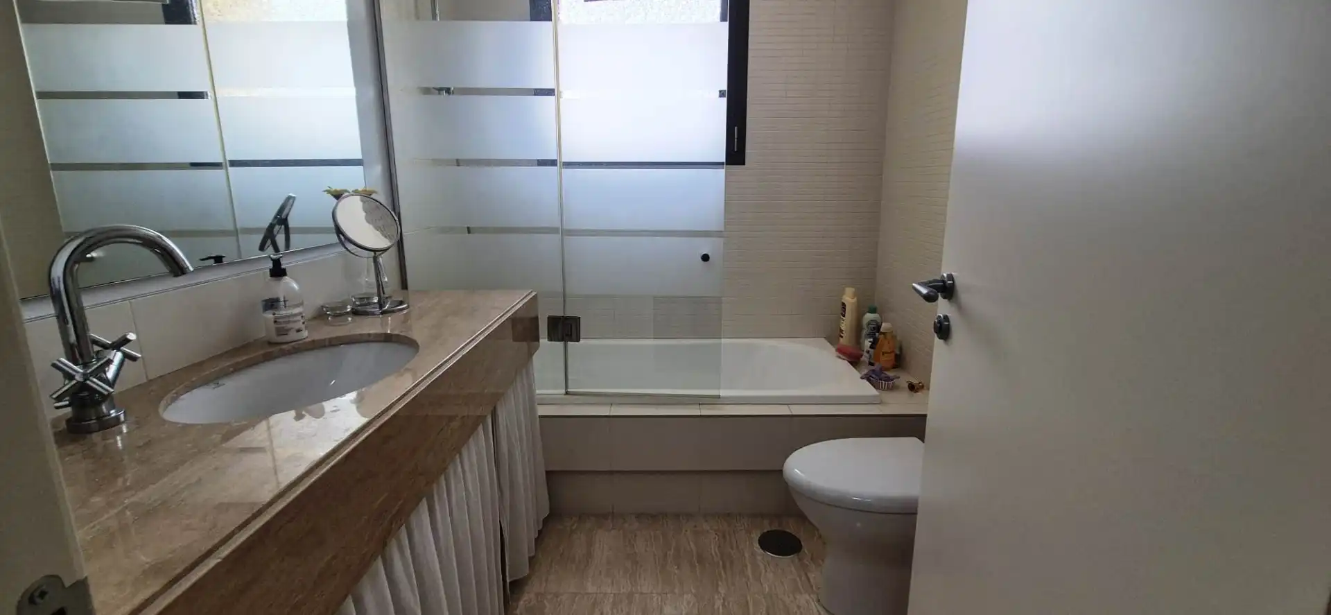 Baño de Casa adosada en venta en Puerto Real con Aire acondicionado, Jardín privado y Parquet