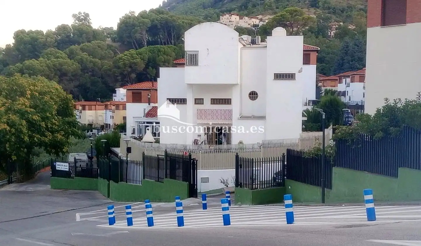 Vista exterior de Casa adosada en venda en Jaén amb Aire condicionat, Calefacció i Terrassa