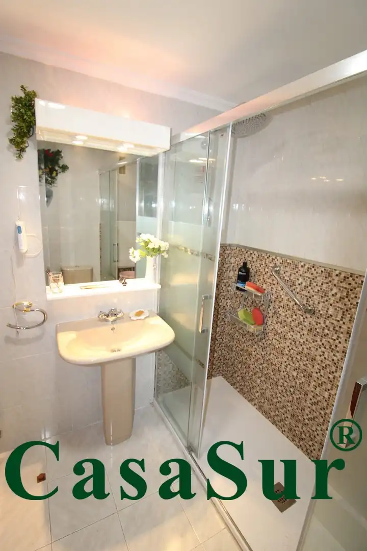 Bathroom of Flat for sale in Valladolid  with Heating and Storage room