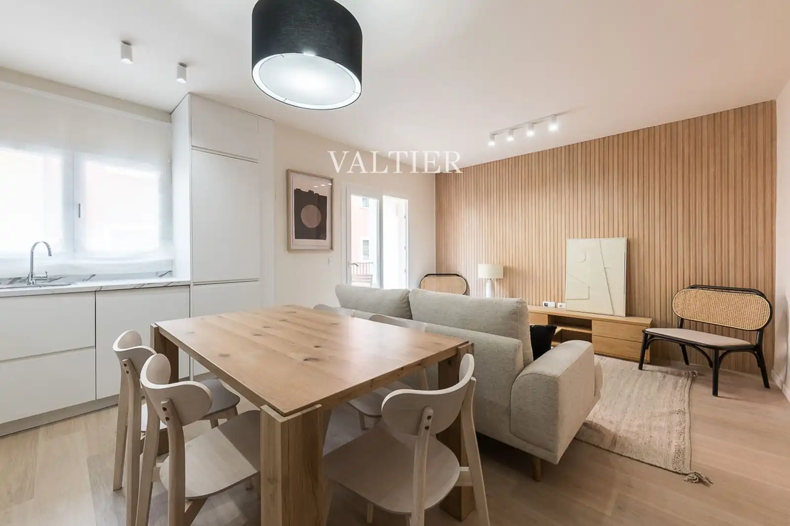 Schlafzimmer von Wohnung zur Miete in Madrid mit Klimaanlage, Terrasse und Möbliert
