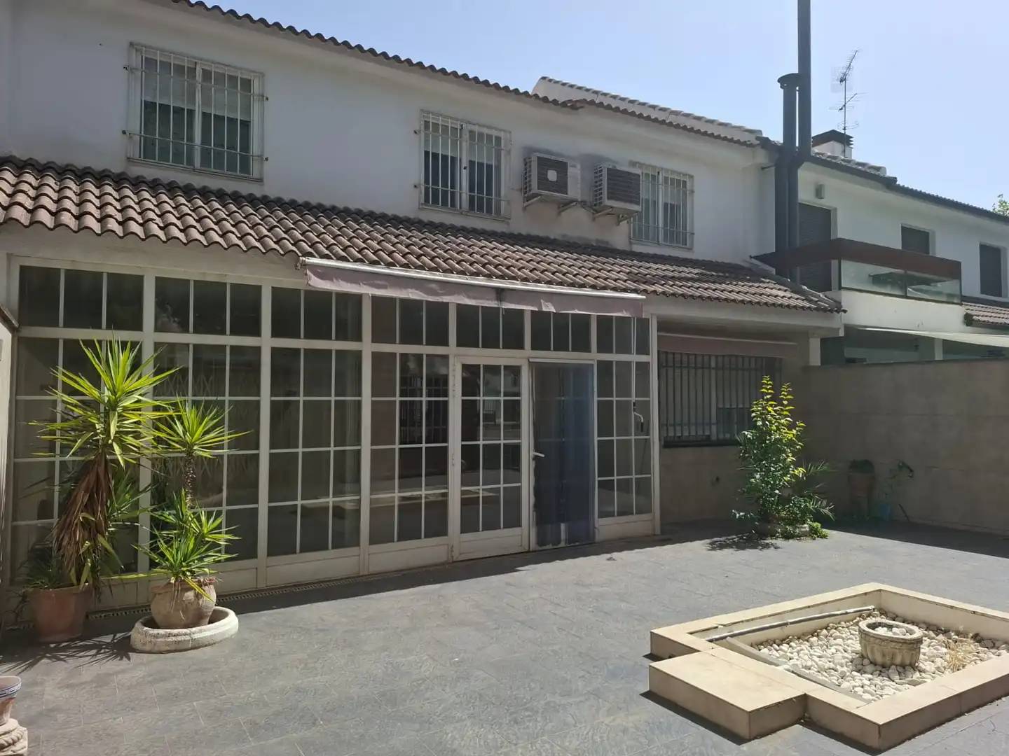 Vista exterior de Casa o xalet en venda en Ciudad Real amb Aire condicionat, Calefacció i Jardí privat