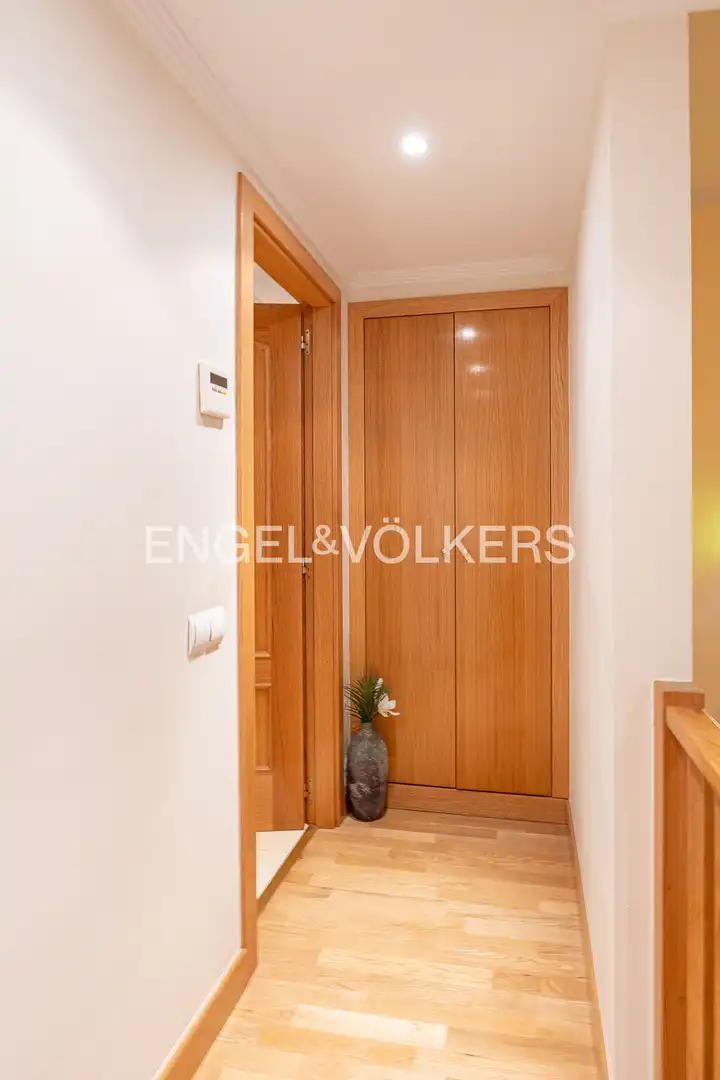 Dúplex en venta en Majadahonda con Aire acondicionado, Calefacción y Jardín privado