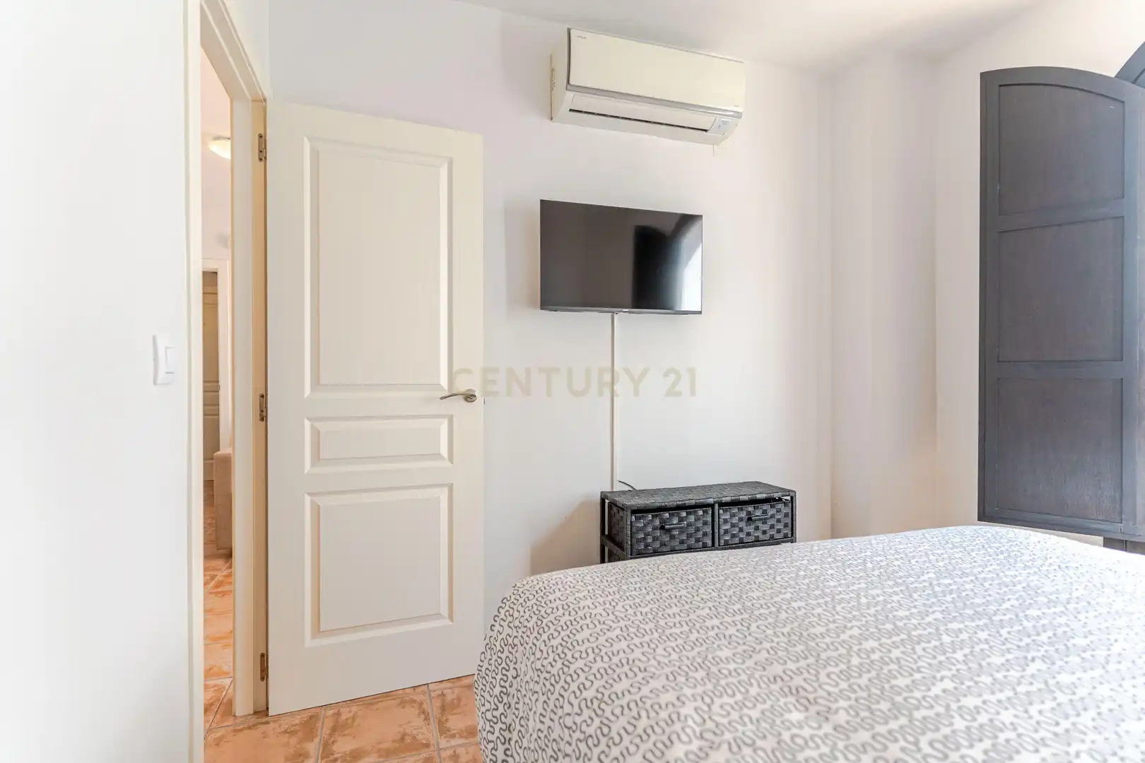 Dormitori de Apartament en venda en Vélez de Benaudalla amb Aire condicionat i Piscina comunitària