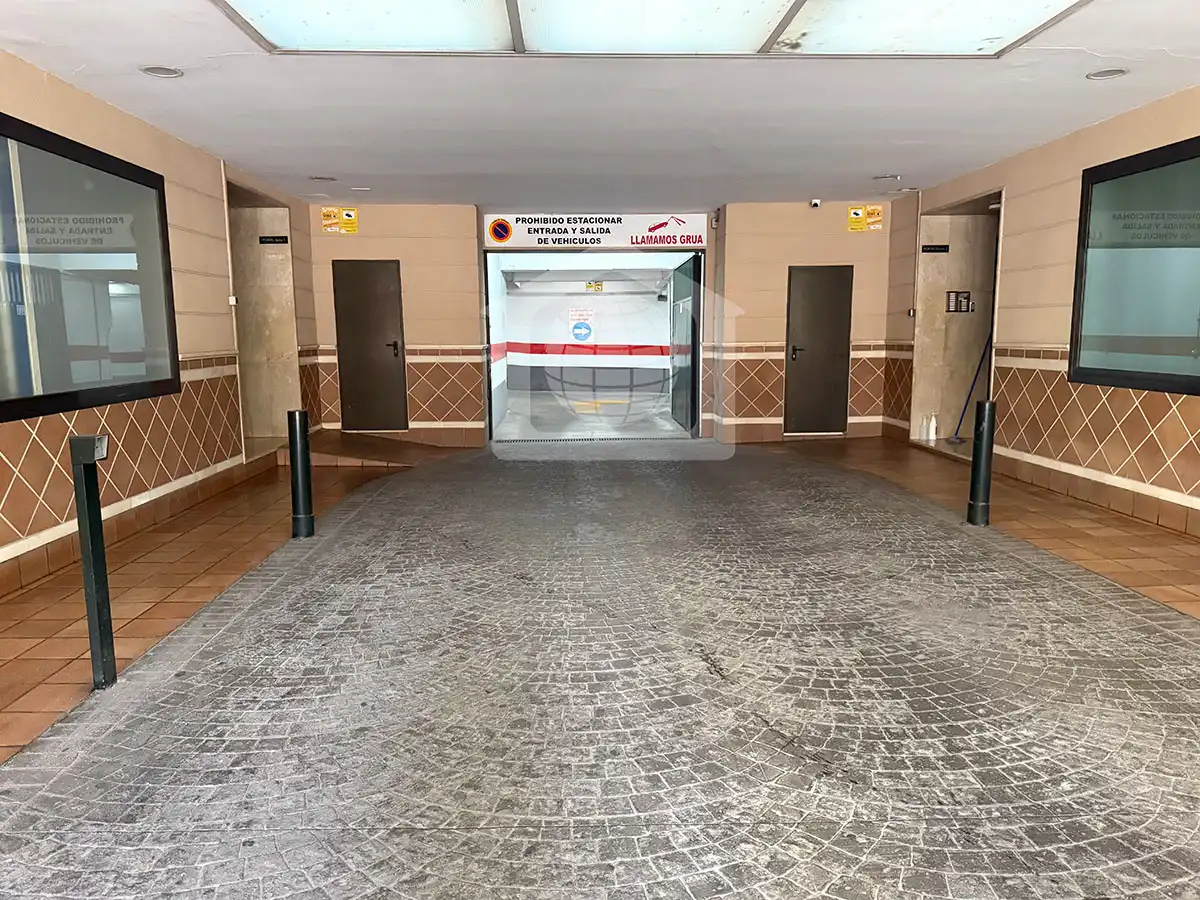 Aparcament amb ascensor en venda a Avenida Carlos Haya, imagen 14