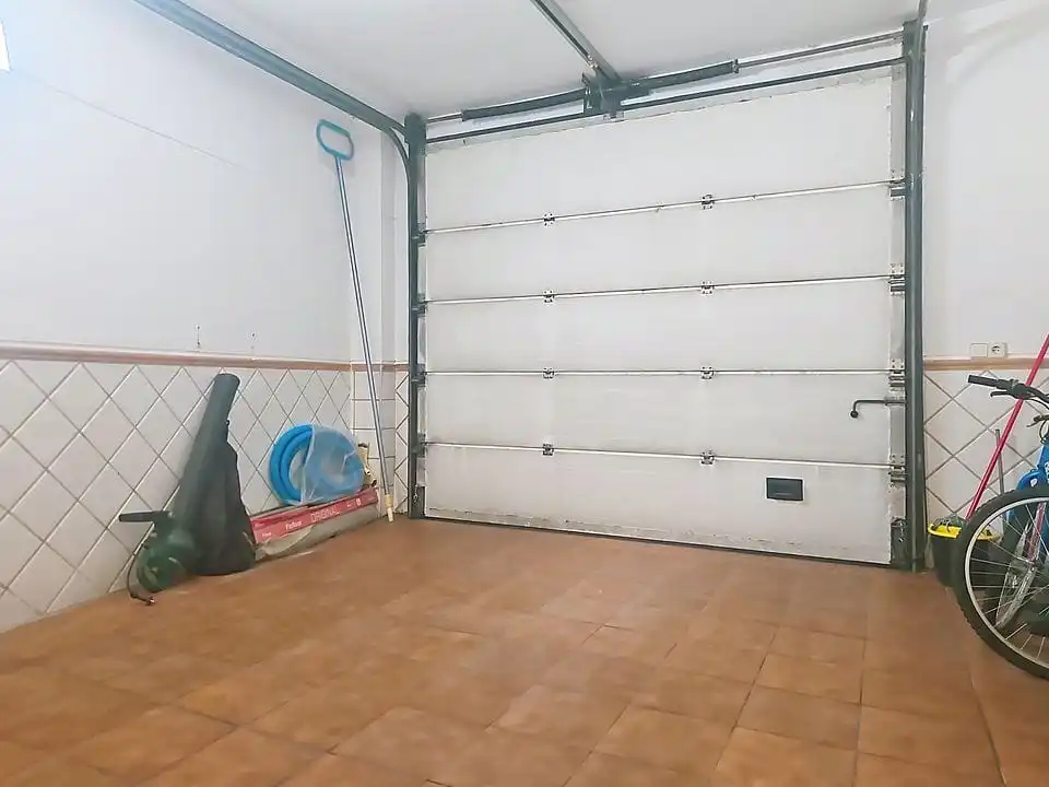 Parking de Casa o chalet en venta en Aranjuez con Aire acondicionado, Calefacción y Jardín privado
